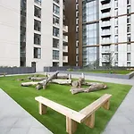 Zone 1 - Luxury London Apartment